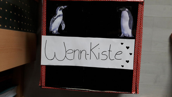 - (Beziehung, Freundin, Geschenk)