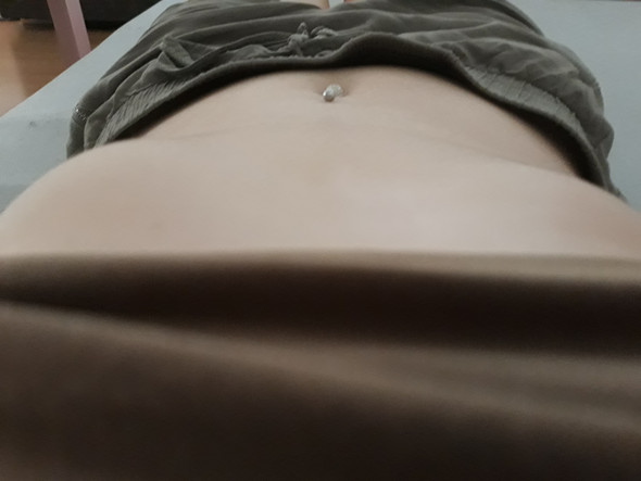 - (Körper, Bauch, Figur)