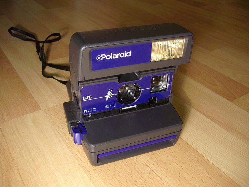 wie nennt man die kameras die bilder sofort ausdrucken? (Kamera)