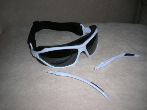 Bilduntertitel eingeben... - (Sport, Sonnenbrille, Skifahren)