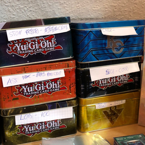 Tins. - (Spiele und Gaming, Karten, Yu-Gi-Oh!)