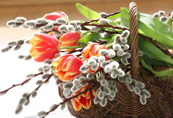 - (Feiertag, Ostern, Tradition)