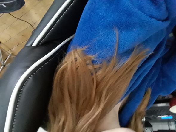  - (Haare, Friseur, Haarfarbe)