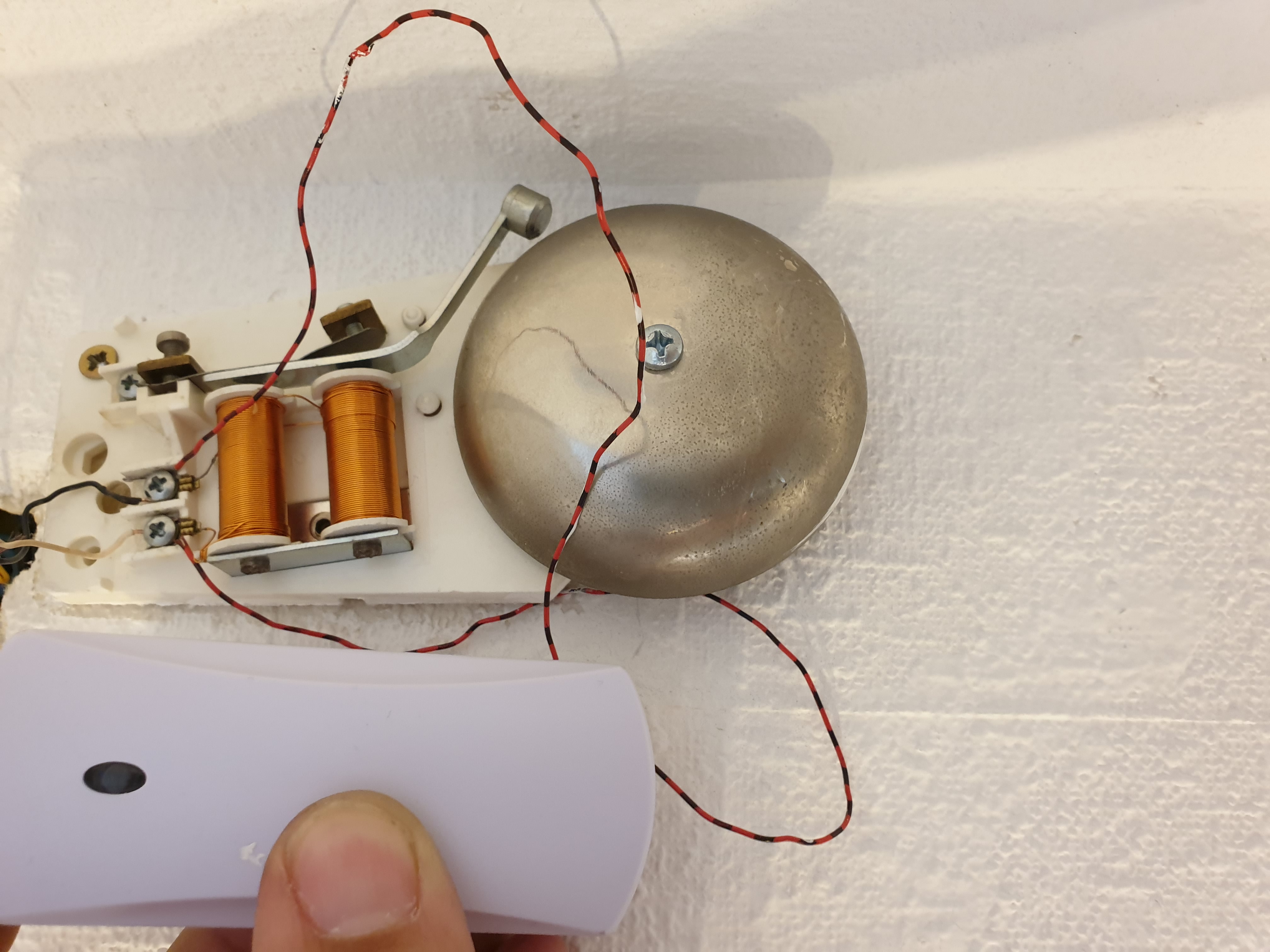 Wie Türklingel richtig anschließen? (Technik, Technologie, Elektronik)