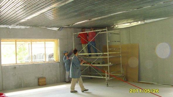 Fertigstellung der Klimadecke in Werkhalle - (Haus, Heizung, bauen)