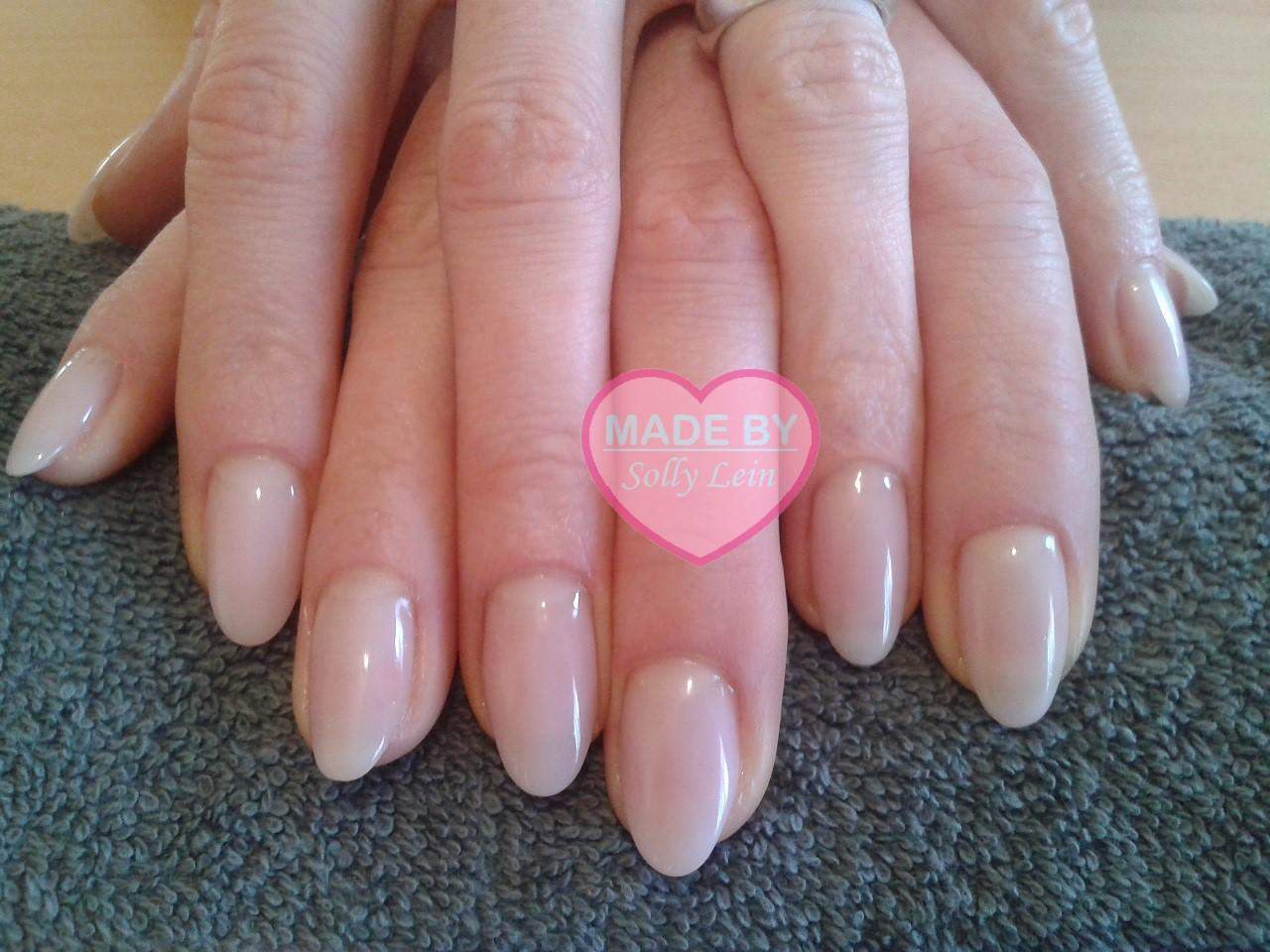 Sind Gelnägel ok bei einem Vorstellungsgespräch? (Ausbildung, Beauty, Bewerbung)