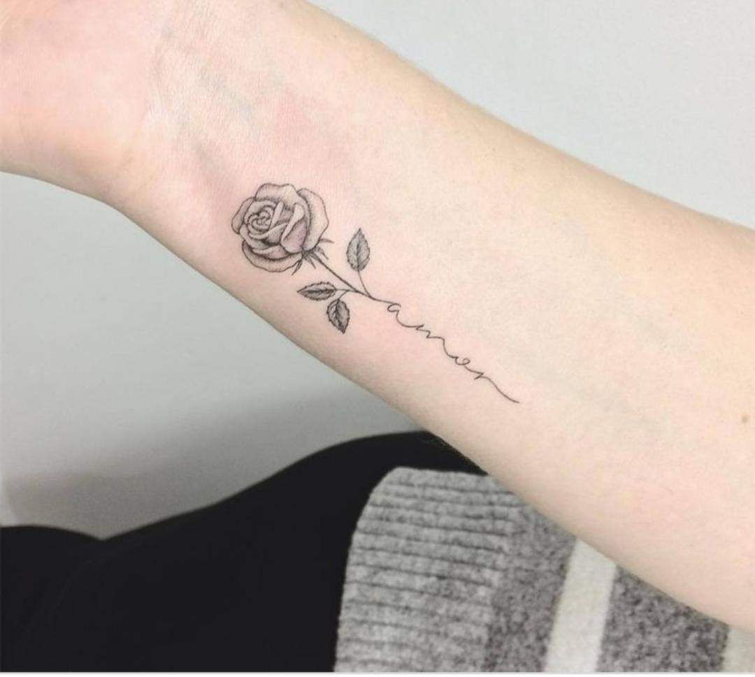 Hat wer ideen für ein kleines Tattoo (mit schrift) am Unterarm außen oder innen? (Gesundheit
