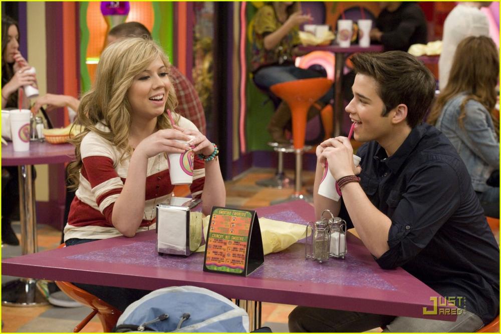 iCarly>>>>Wie heist die Folge wo Sam Freddie küsst?