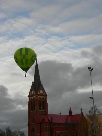 http://www.balticballoon.lv  ballonfahrten - (Freizeit, Preis, Flug)