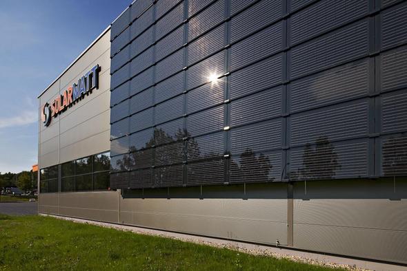 Solarfassade in Dresden - (Photovoltaik, Windenergie, Windkraftanlage)