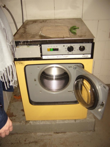 Habe ich das REcht auf einen Waschmaschinenanschluß im Keller