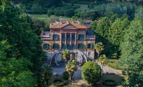 Welche Art Von Villa Findet Ihr Besser Umfrage Abstimmung Meinung