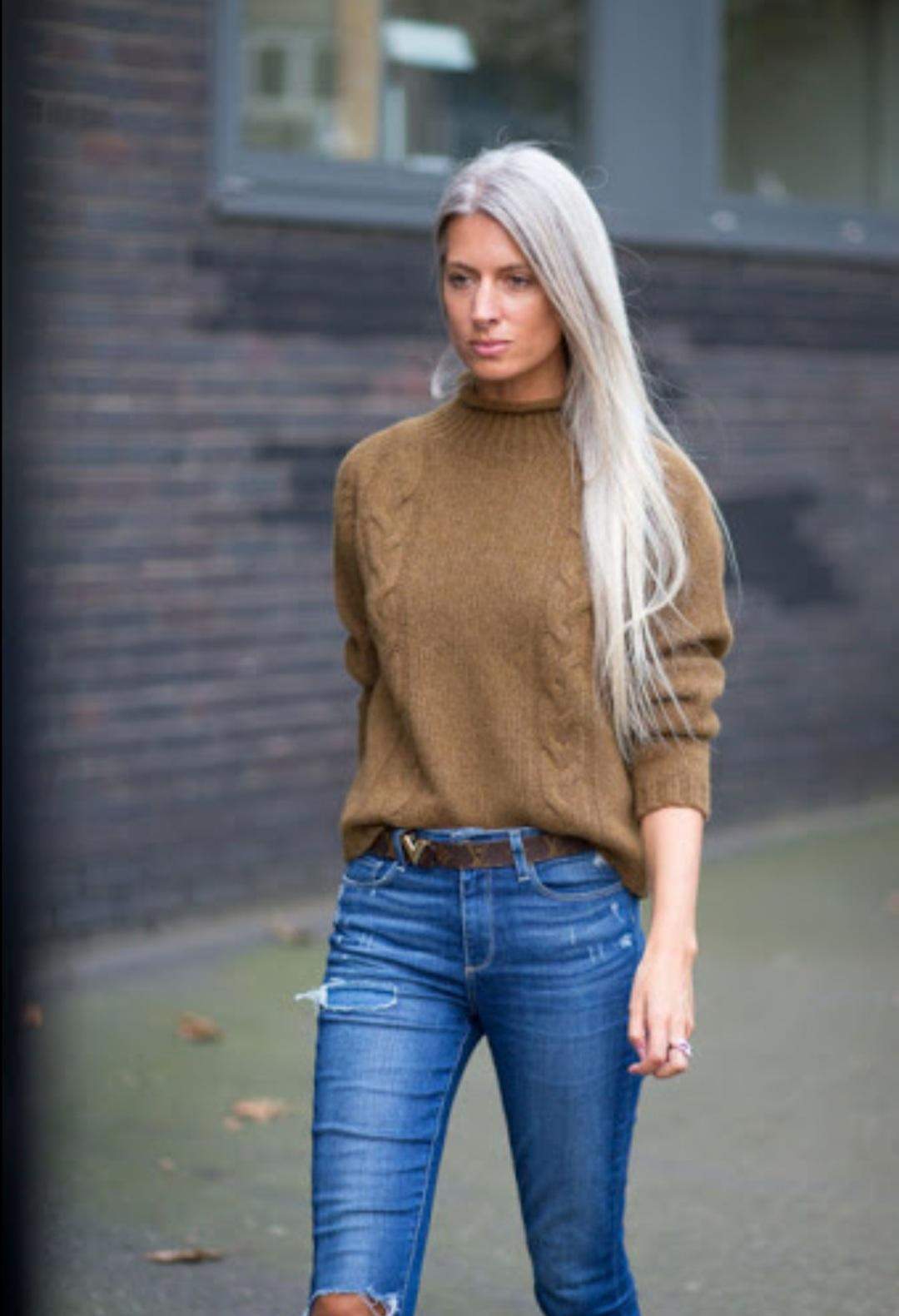 Wie kann man einen Pullover mit High waist jeans tragen? (Frauen, Kleidung, Mode)