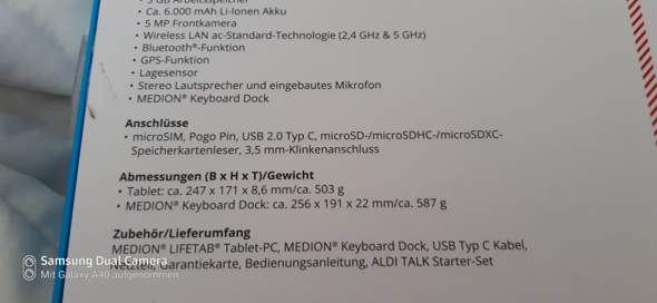 - (Technik, studieren, Tablet)