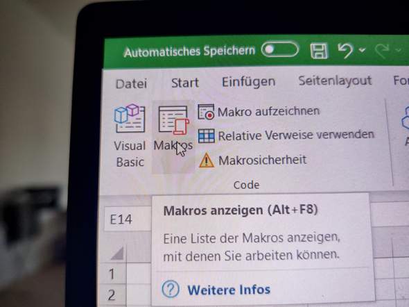 - (Computer, Excel, Formel)