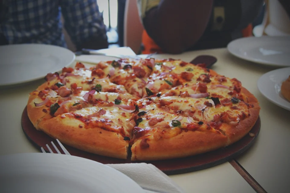 - (Ernährung, essen, Pizza)