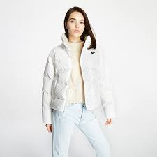 - (Frauen, Mode, Männer)