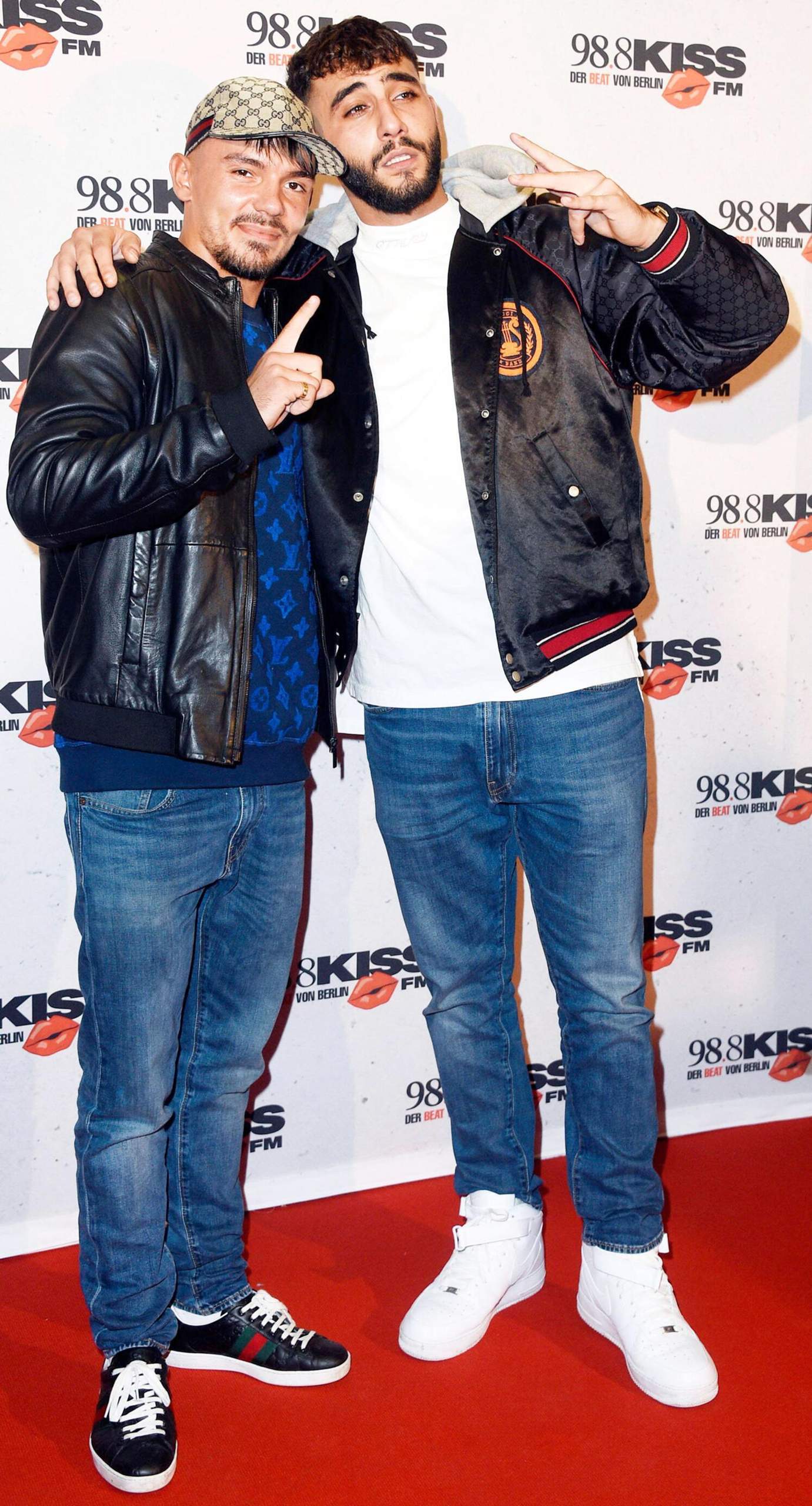 Wie groß ist der Rapper Samra?stimmt seine Aussage das er 1,90 ist ...