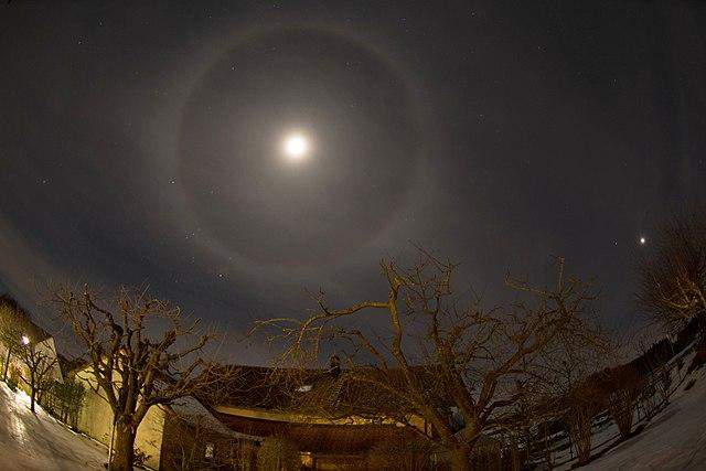 Kreis um den Mond? (Physik, Universum, Astronomie)