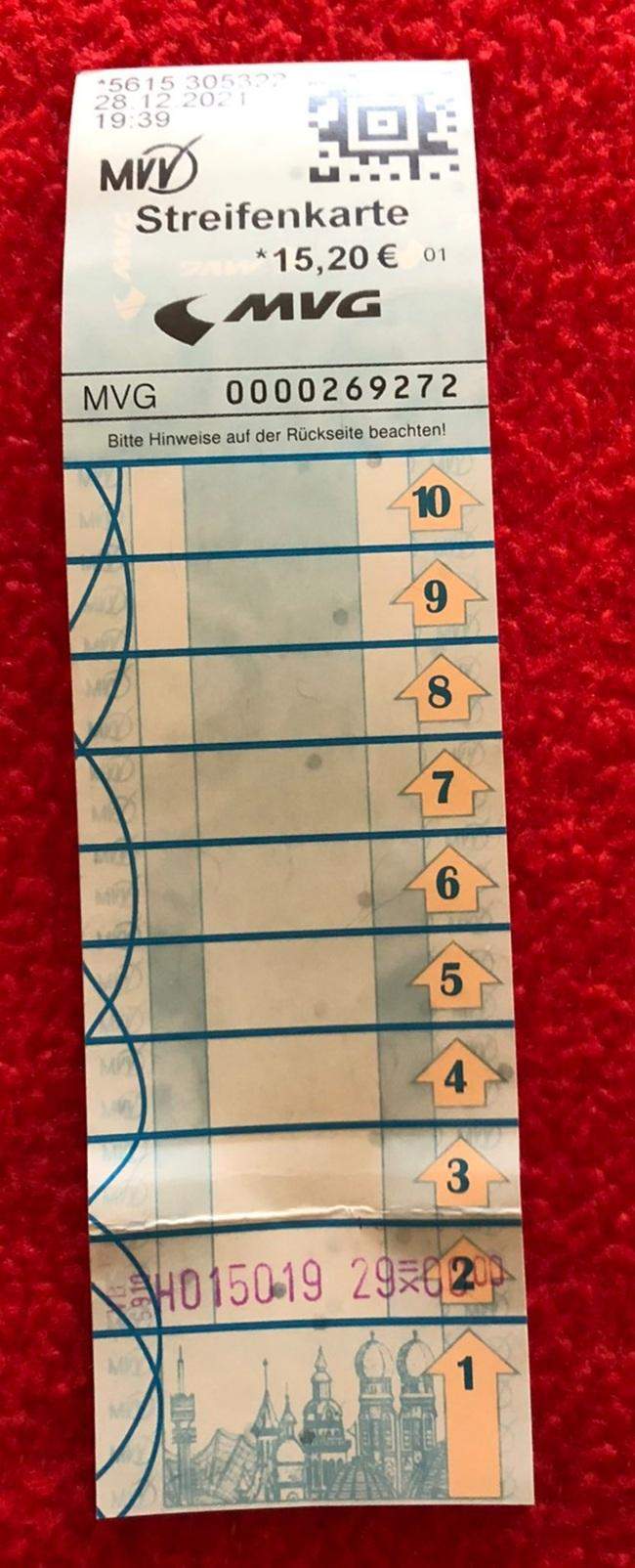 Wie stecke ich eine Streifenkarte in den Bus rein? (MVV)