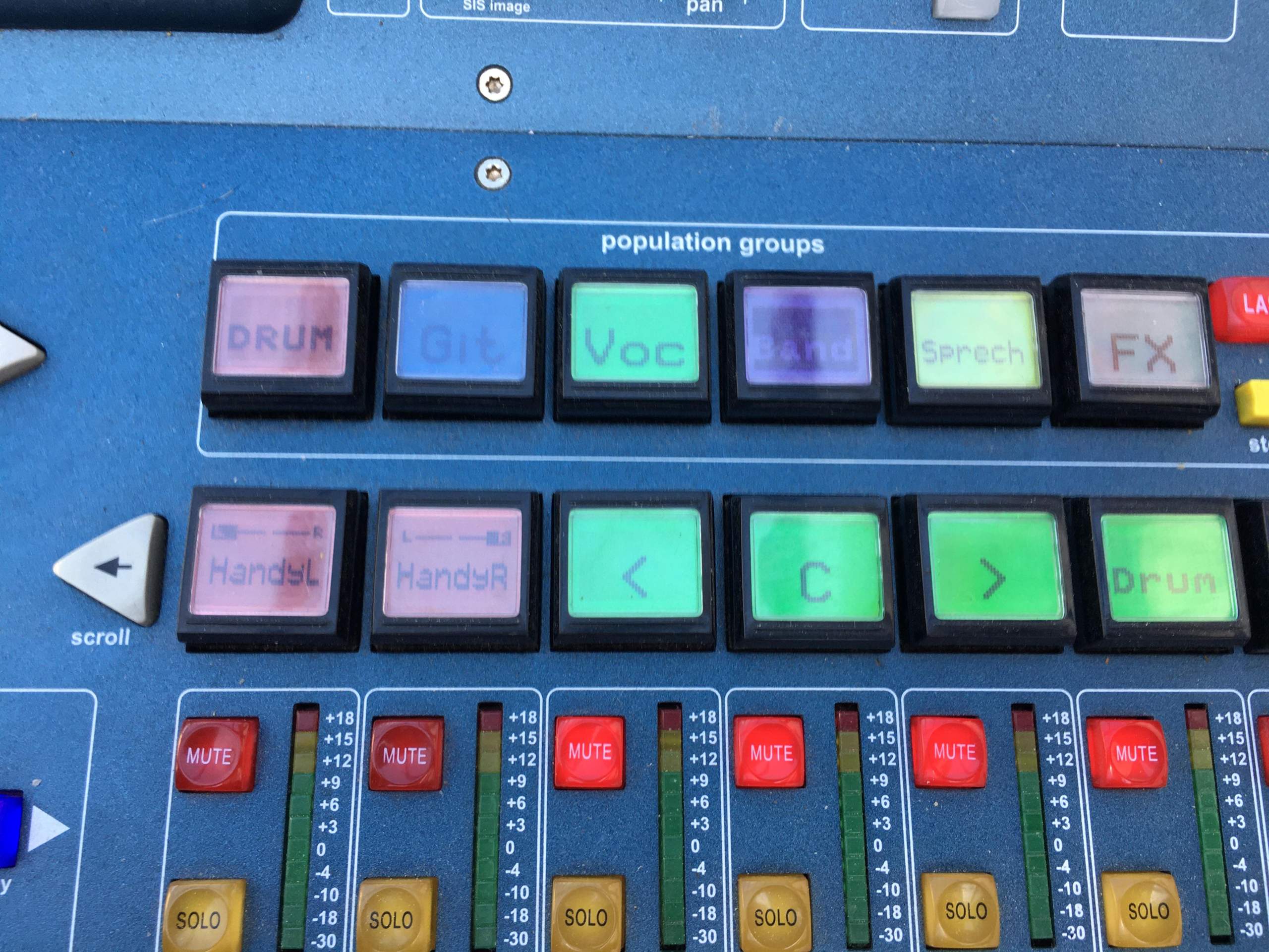 Was machen DJ´s eigentlich genau am Pult? (Show, Mischpult, Regler)