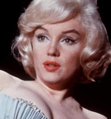  - (Computer, Stars, Marilyn Monroe)
