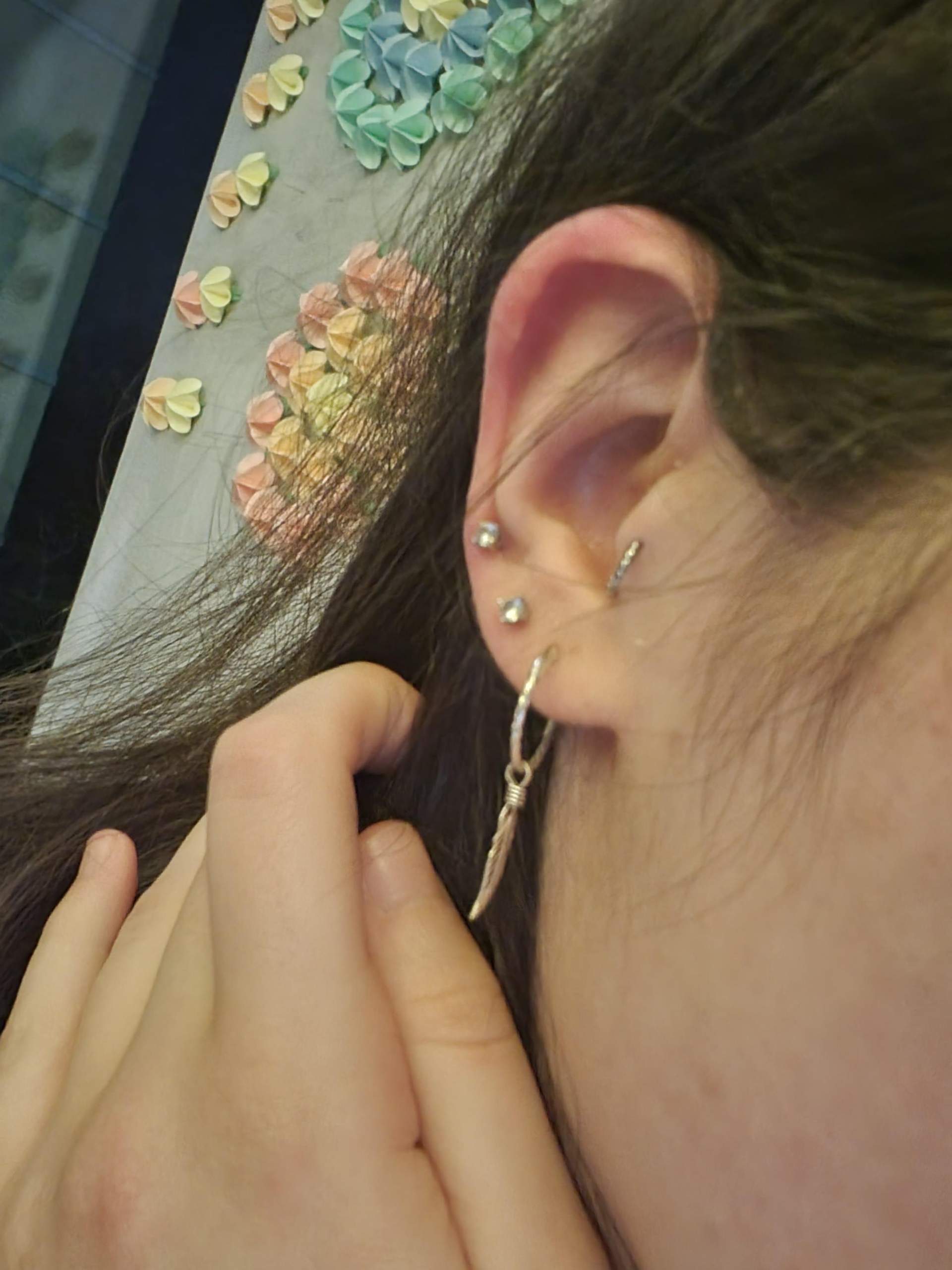 Wie Lange Dauert Es Bis Ein Ohrloch Zuwächst Findet ihr zweite Ohrlöcher schön? (Frauen, Attraktivität, Schönheit)