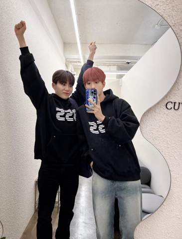 - (K-Pop, BTS, BLACKPINK)