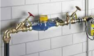 - (Wasserschaden, Klempner, Abfluss)