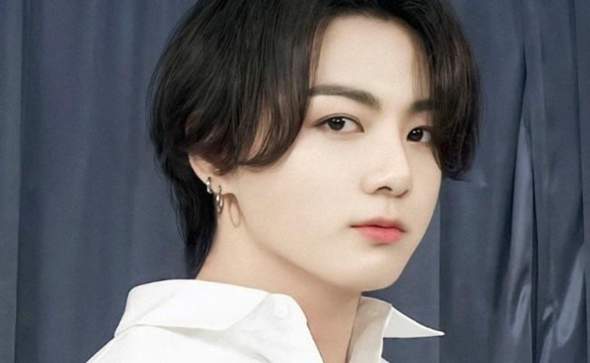 - (Konzert, Band, K-Pop)