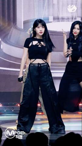  - (Outfit, K-Pop, K-Pop-Idol)