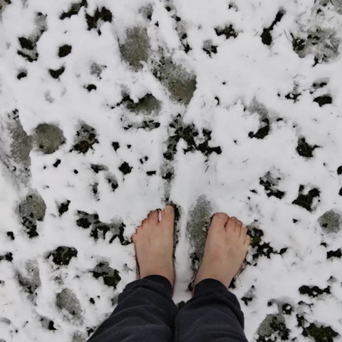 Barfußlaufen im Schnee? (Weihnachten, Füße, barfuß)