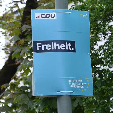 - (Geschichte, Wahlen, Partei)