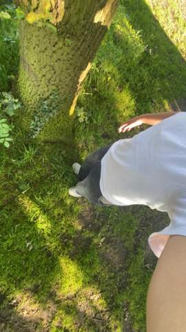 - (Mädchen, Frauen, Jungs)