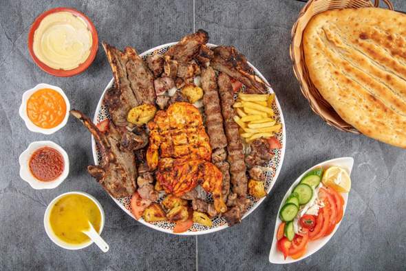 - (Wasser, Fleisch, Obst)