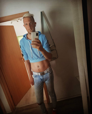 - (Jungs, Männer, Körper)
