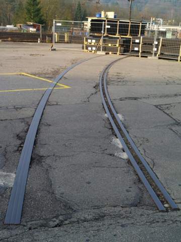 - (Bahn, Zug, Deutsche Bahn)