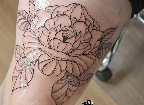 - (Körper, Aussehen, Tattoo)