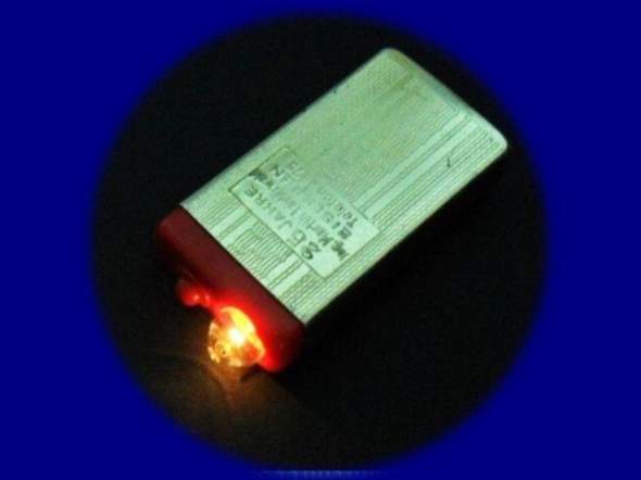 - (DDR, Nostalgie, alte Technik)
