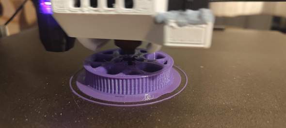 - (3D-Drucker, Scanner, Filament)