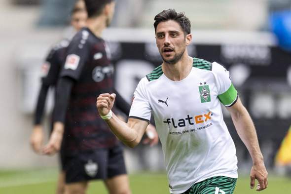 - (Fußball, Bundesliga, Verein)