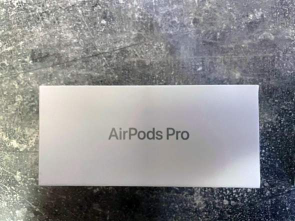 - (Apple, iPhone, Kopfhörer)