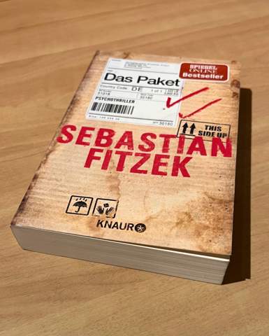 - (Buch, Horror, Autor)