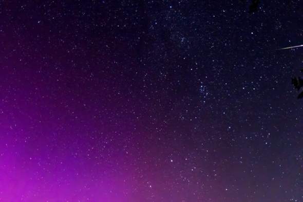 - (Universum, Himmel, Polarlichter)