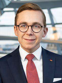 - (Menschen, High)