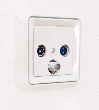 - (Internet, WLAN, Netzwerk)