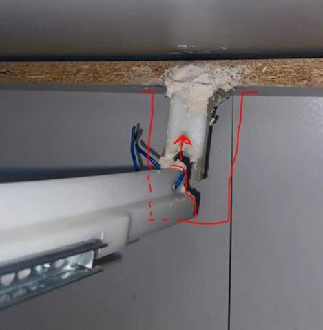 - (reparieren, kleben, Küchenmöbel)