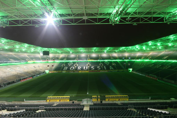 - (Fan, Stadion, VELTINS-Arena)