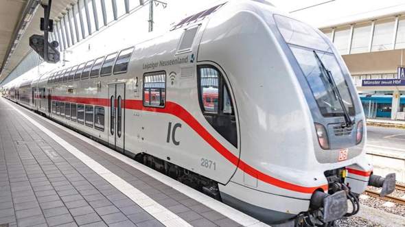 - (Bahn, ICE, Nahverkehr)