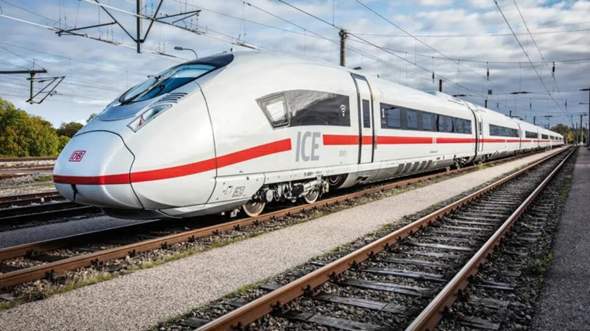 - (Bahn, ICE, Nahverkehr)
